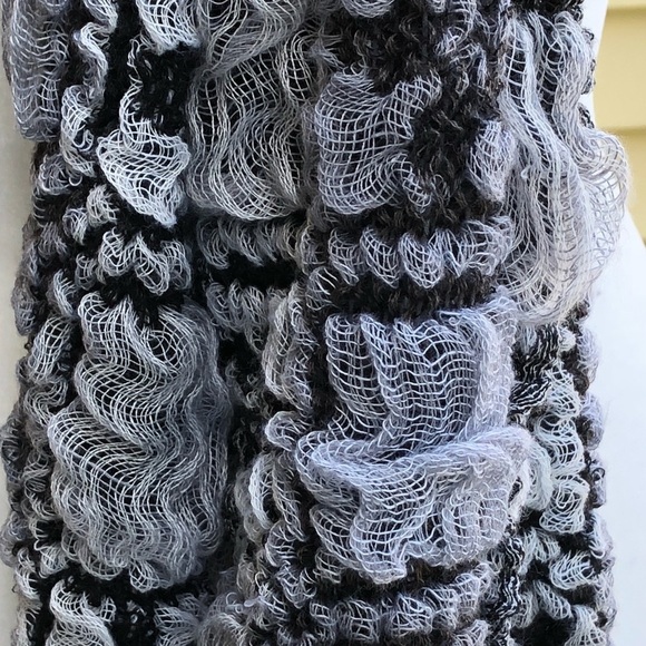 Black and White Polyester scark - Picture 2 of 2